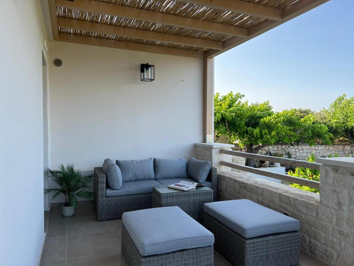 Amvikas Suites-Sitia Экстерьер фото